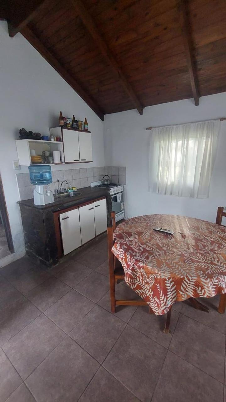 La Nilda Guest House Tandil Bagian luar foto